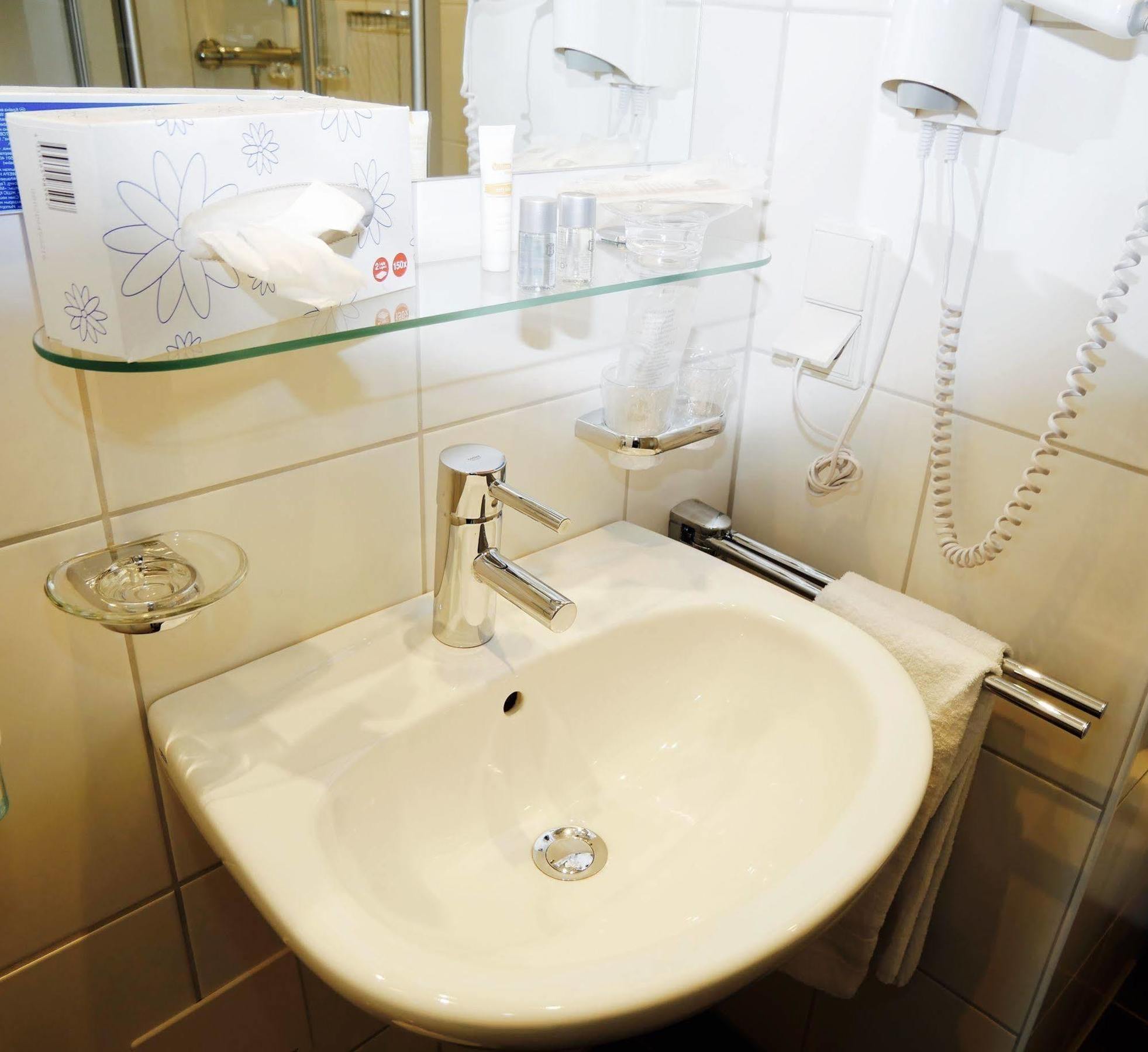 Astenturm Hotel (Adults Only) Winterberg Ngoại thất bức ảnh