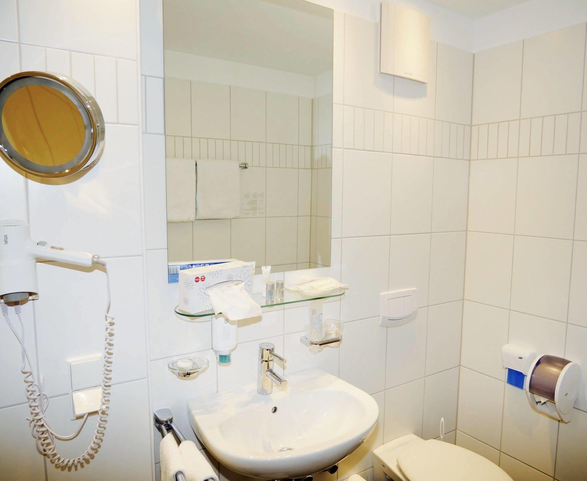 Astenturm Hotel (Adults Only) Winterberg Ngoại thất bức ảnh